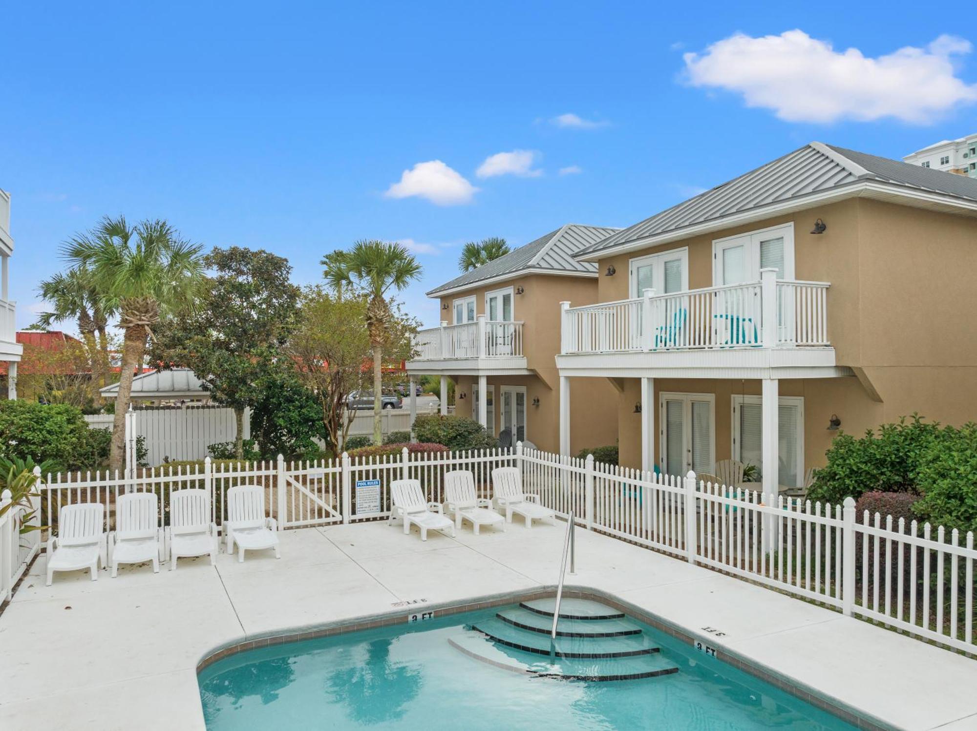 Escape To Dollar Holler: Coastal Retreat, 3 Beds, 25 Baths, Sleeps 10! *